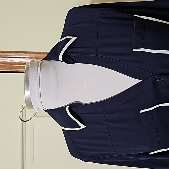 Express dress - Picture 2 of 7